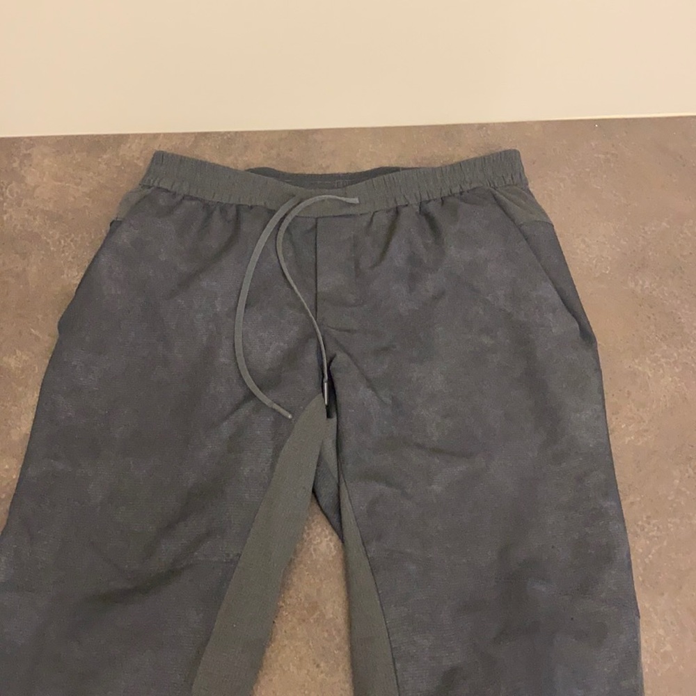 Lululemon joggers.  Great shape. XL
